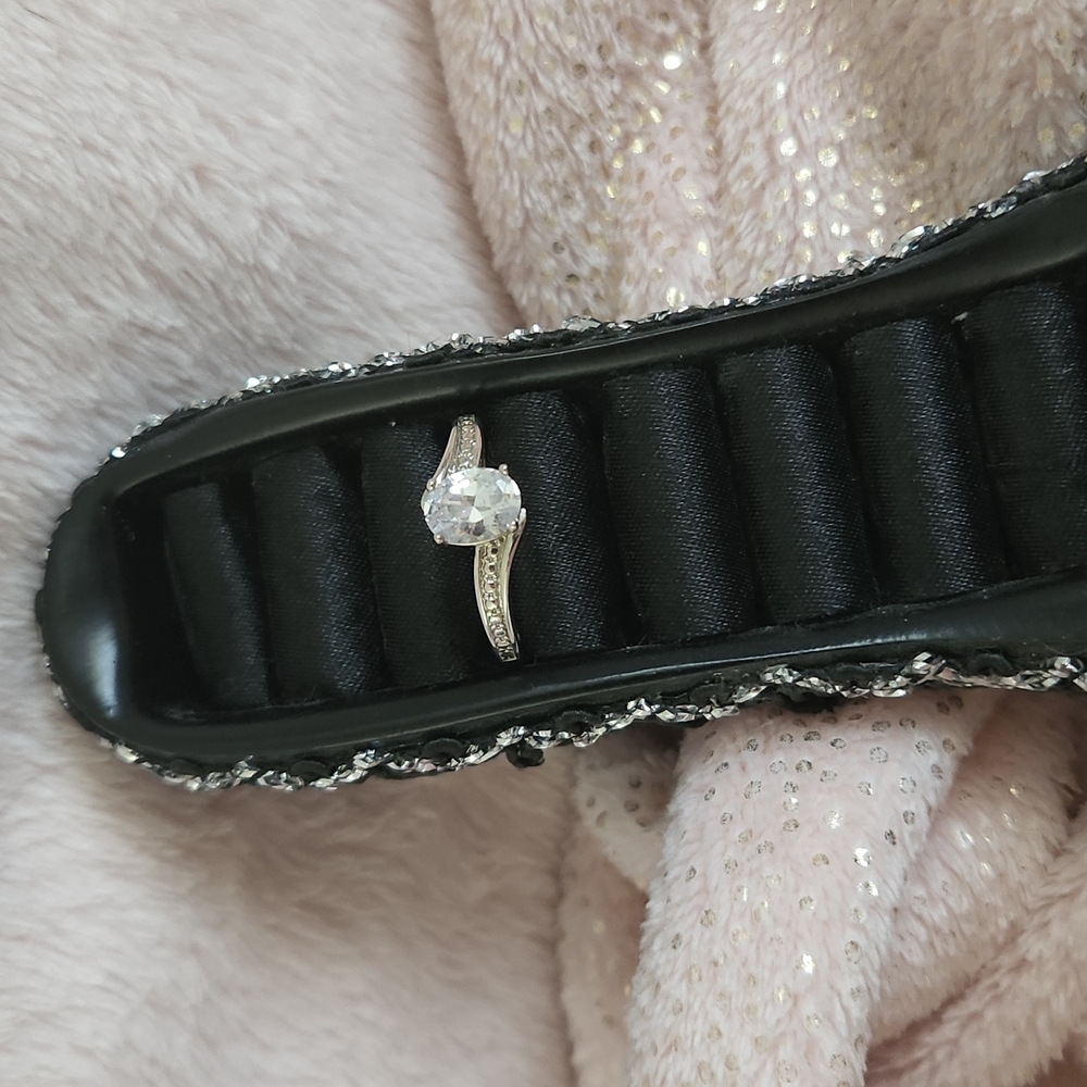 Beautiful ring with oval style stone